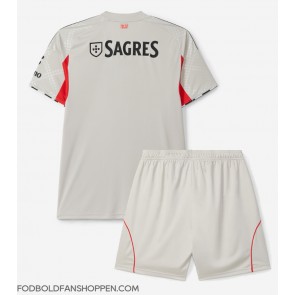 Benfica Udebanetrøje Børn 2025-26 Kortærmet (+ Korte bukser)